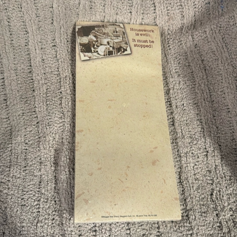 Leanin’ Tree Magnetic(optional) List Pad “Housework is Evil…” New in Pkg